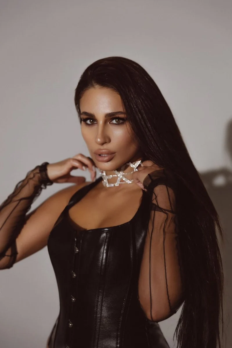 Afina escort in Milan