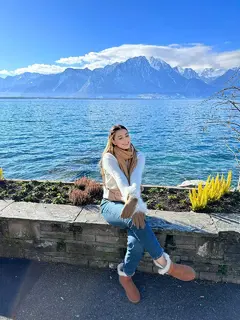 Aisha escort in Milan