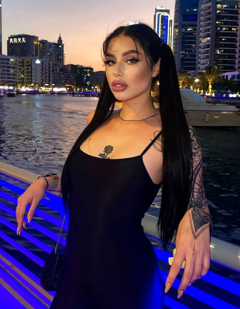 Aleks escort in Rome
