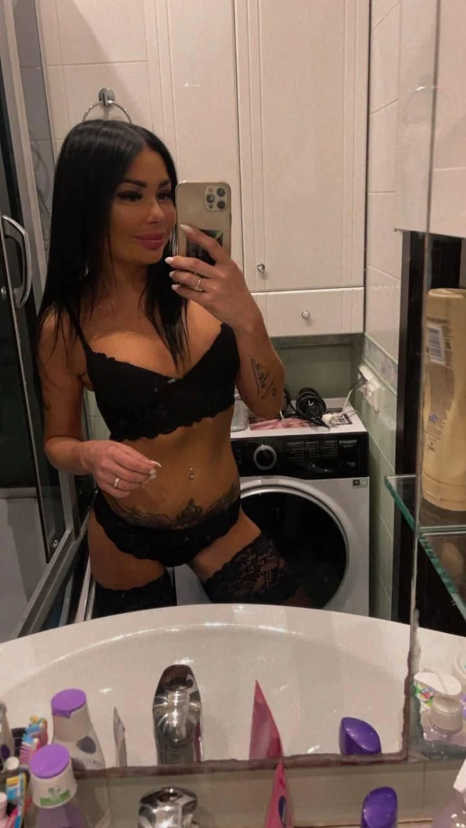 Alice escort in Milan