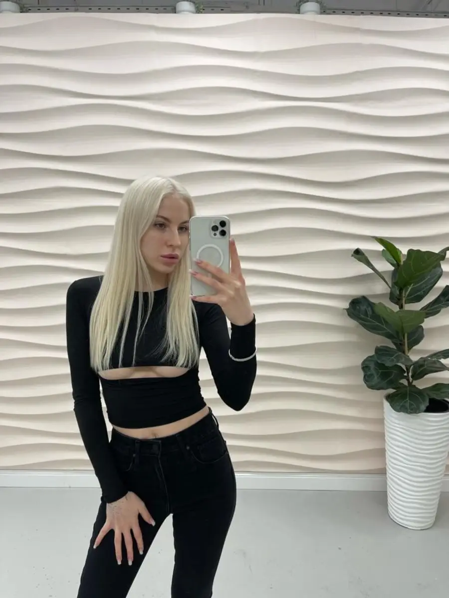 Alina escort in Milan