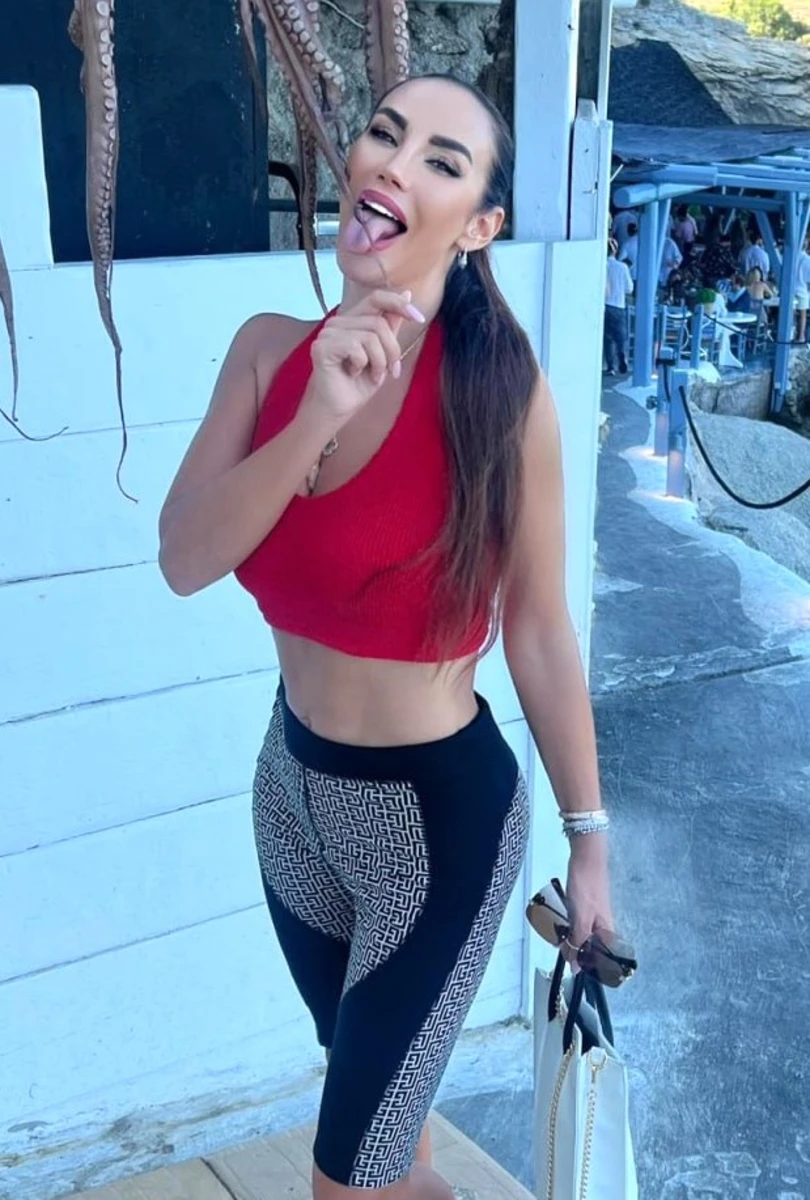 Alisa escort in Rome