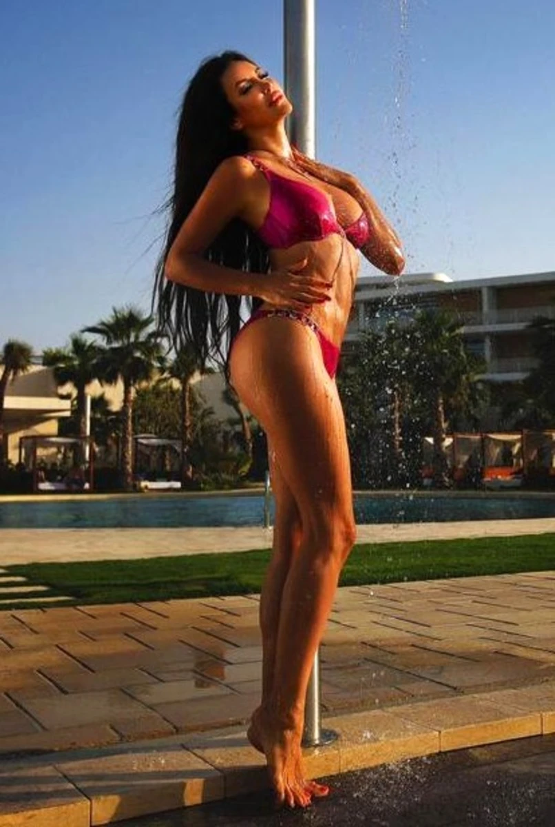 Alisa escort in Rome