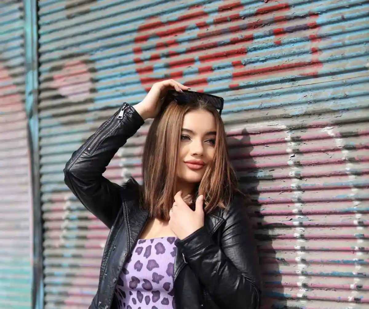Alyona escort in Milan