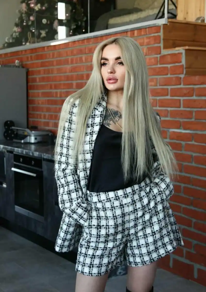Angelica escort in Milan