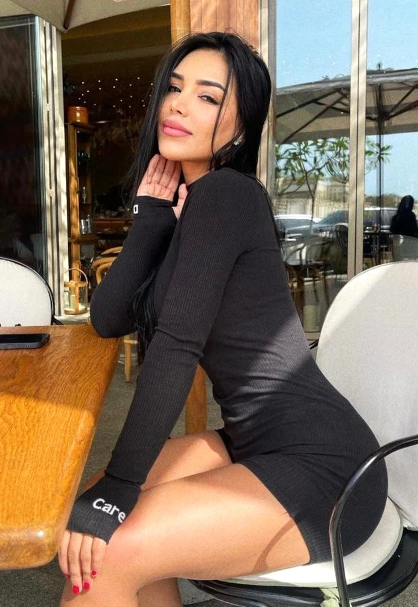  Anika escort in Rome
