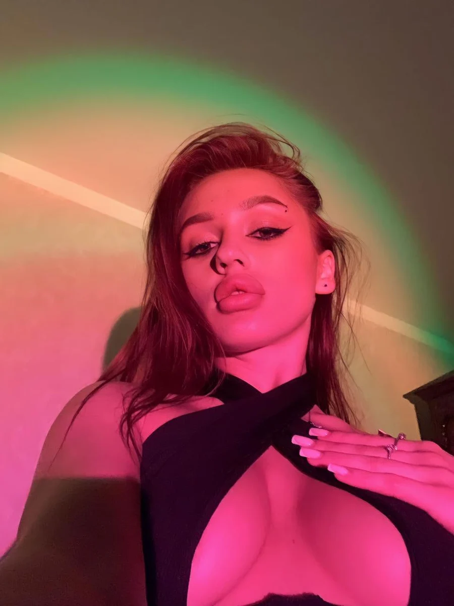 Anita escort in Milan