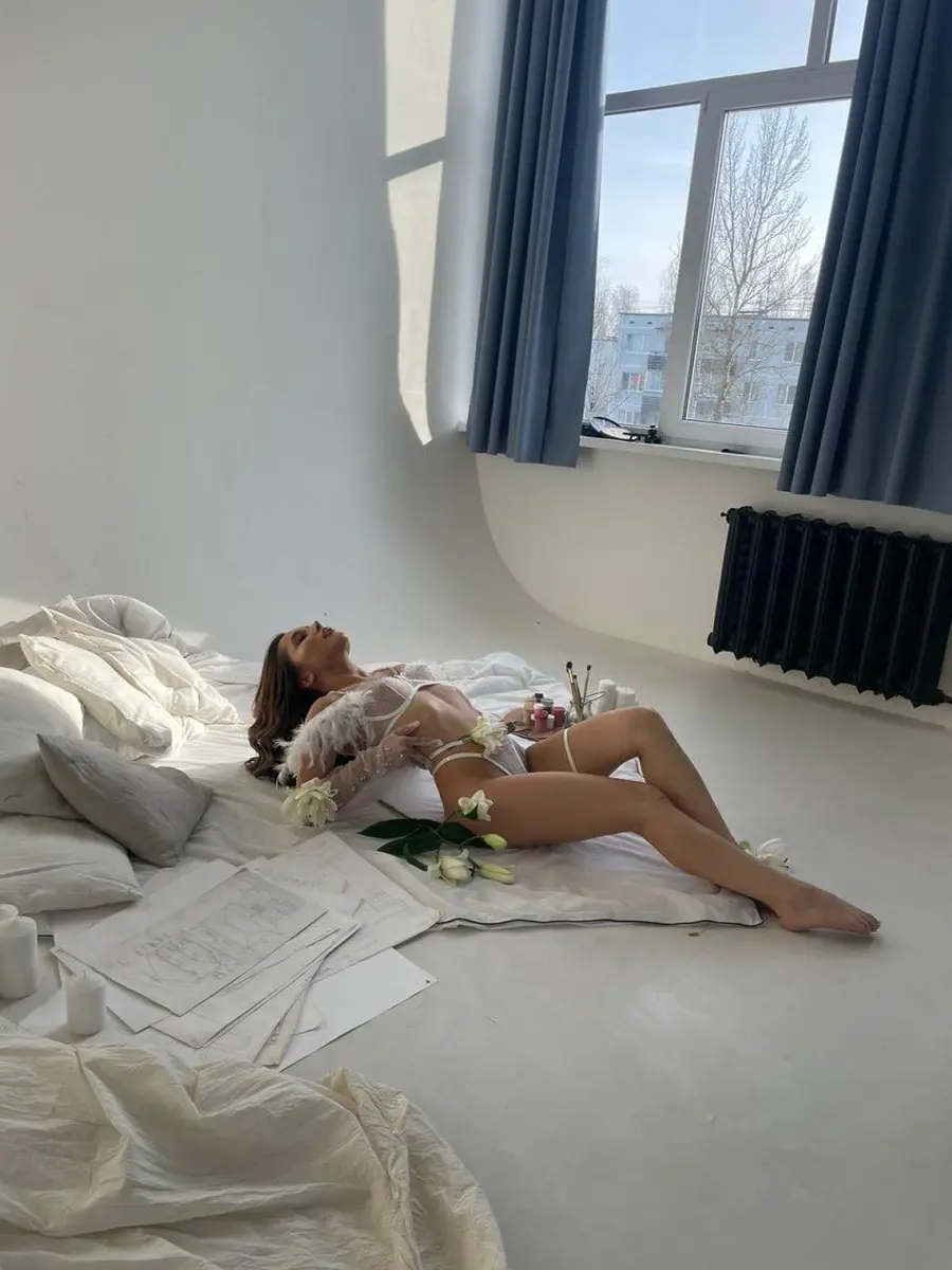Arina escort in Milan