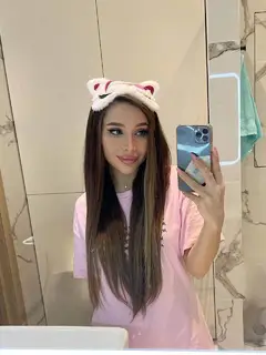 Arina escort in Milan