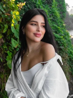 Arina escort in Milan
