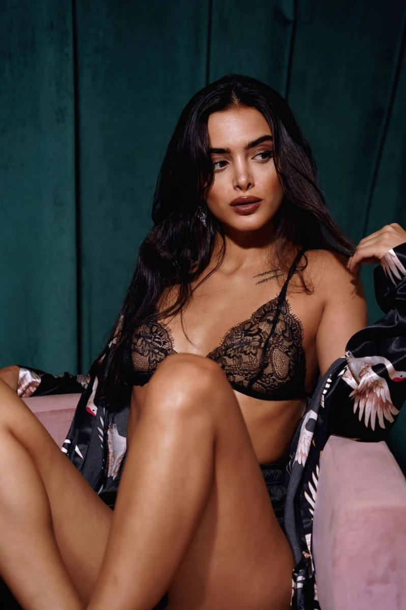 Ava escort in Milan