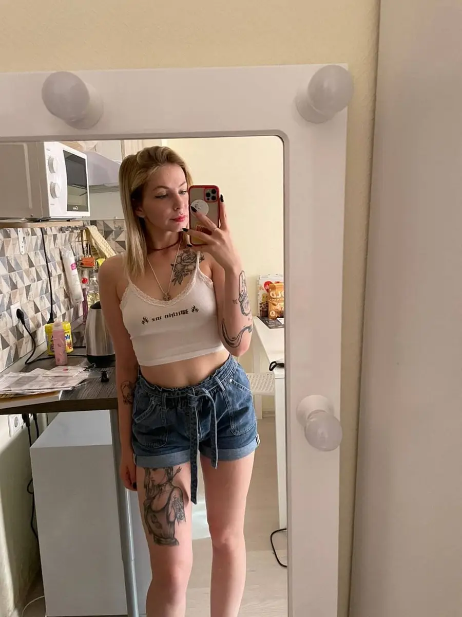 Berta escort in Milan