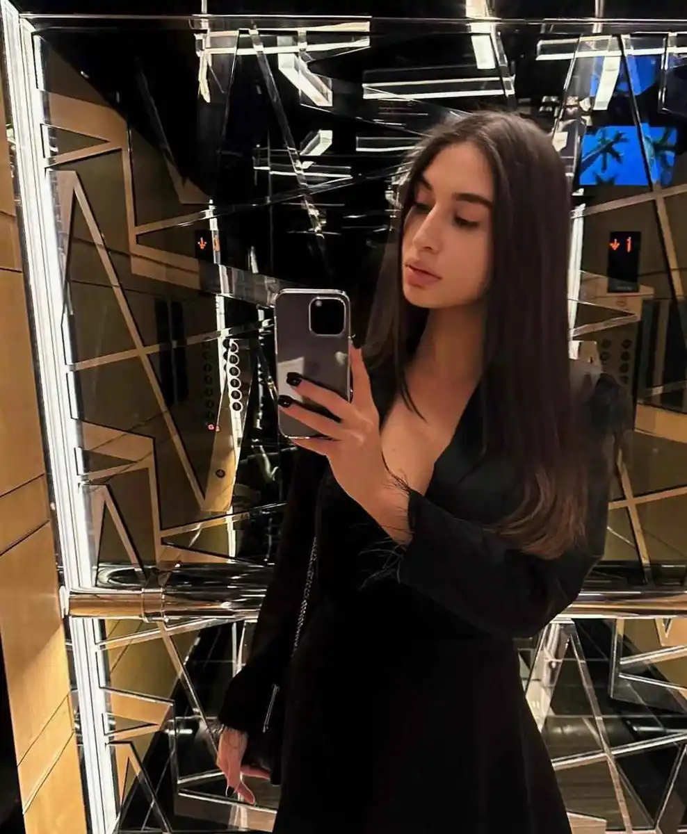 Billy escort in Milan