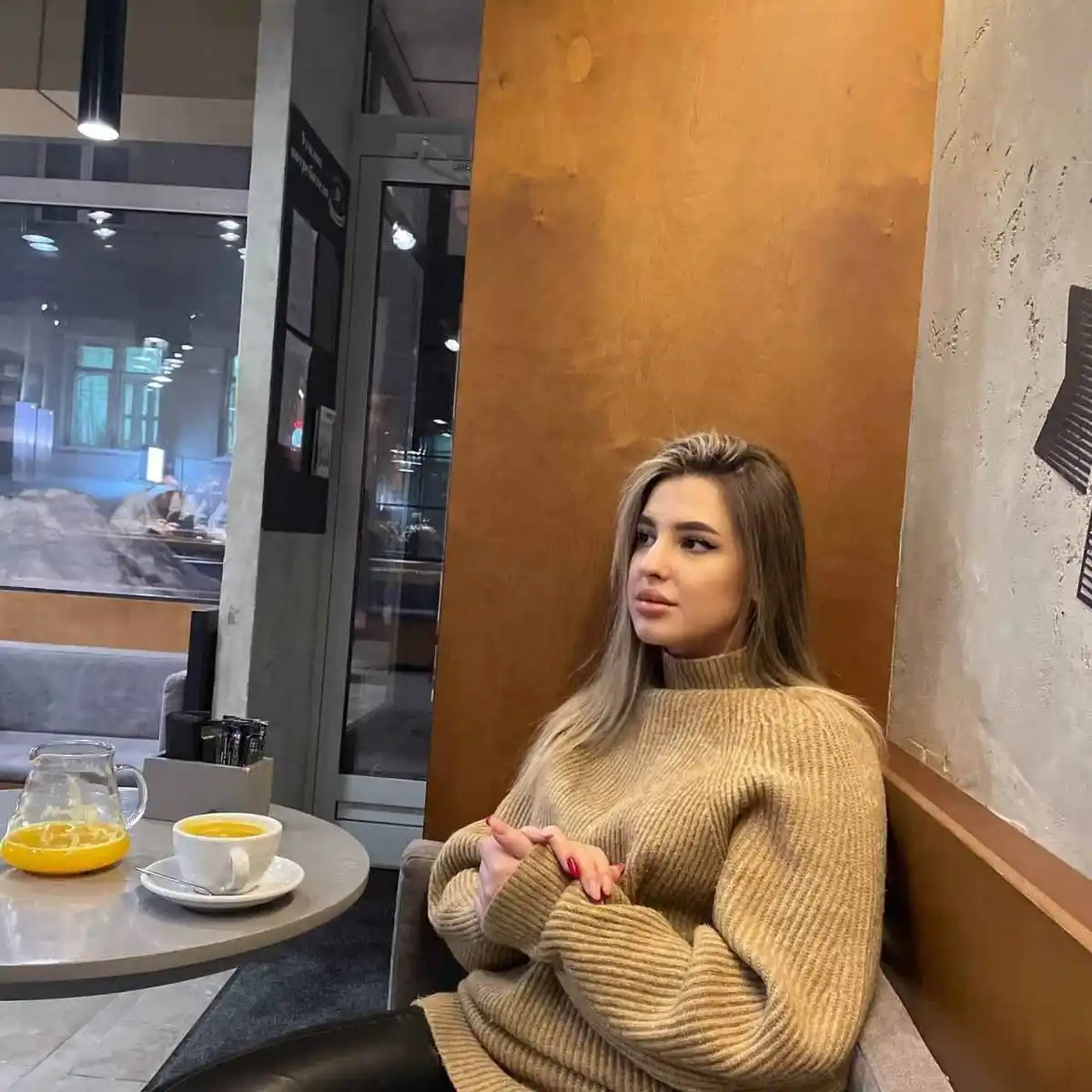 Camelia escort in Milan