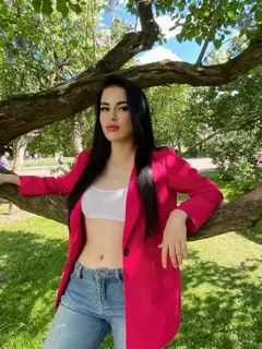 Camille escort in Milan