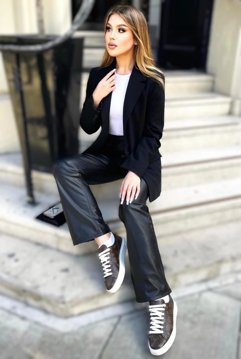 Celine escort in Milan