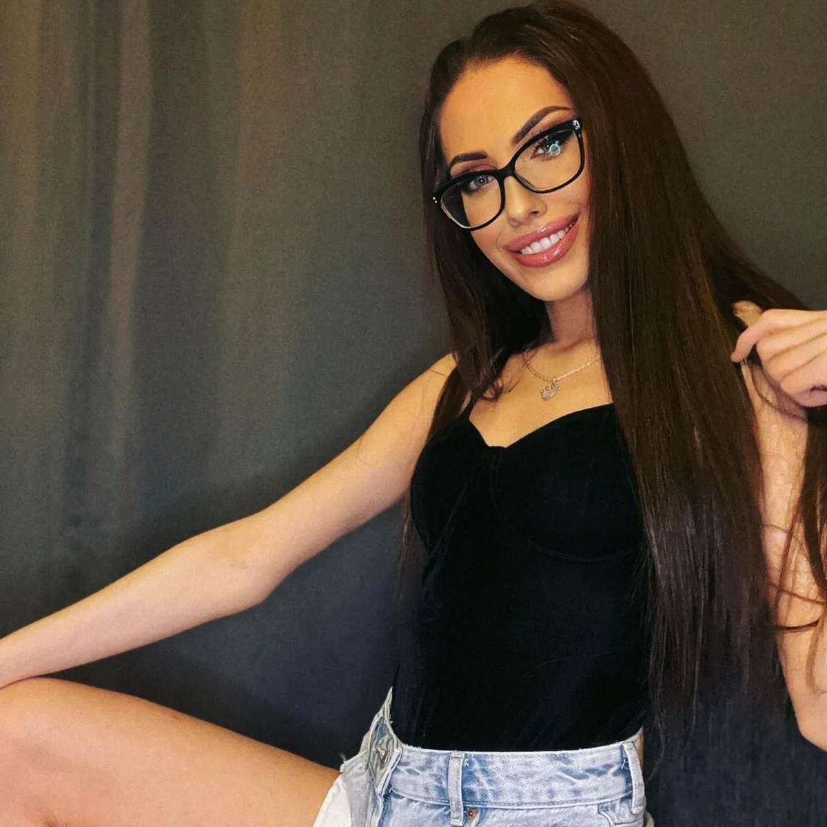 Charlie escort in Milan