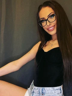 Charlie escort in Milan