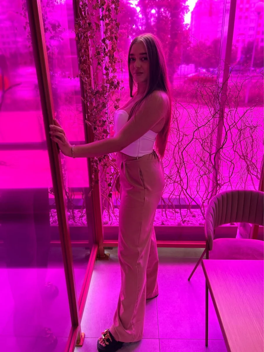 Chris escort in Milan