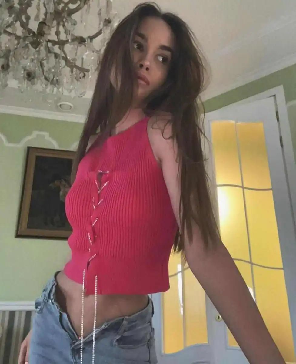 Cleo escort in Milan