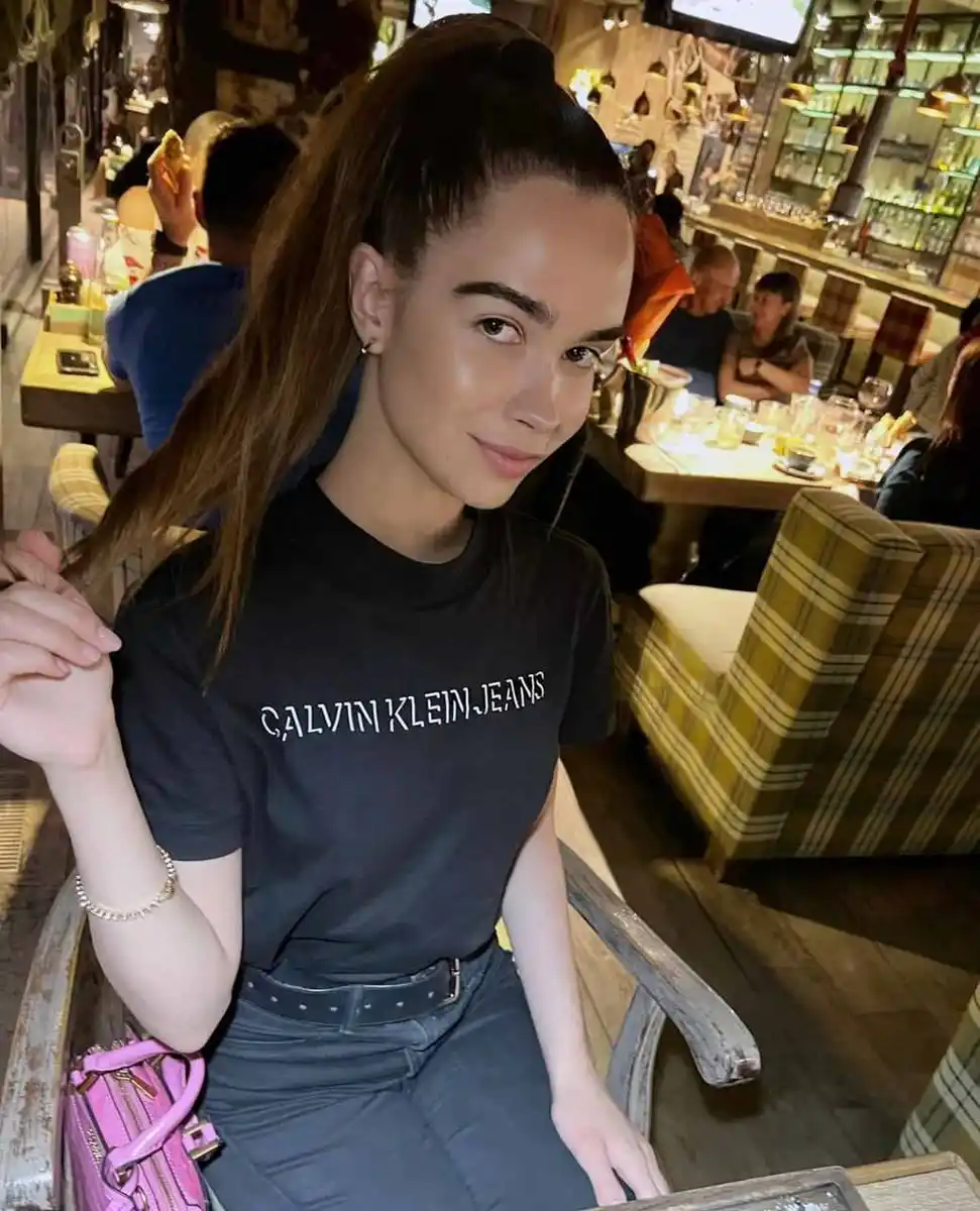 Cleo escort in Milan
