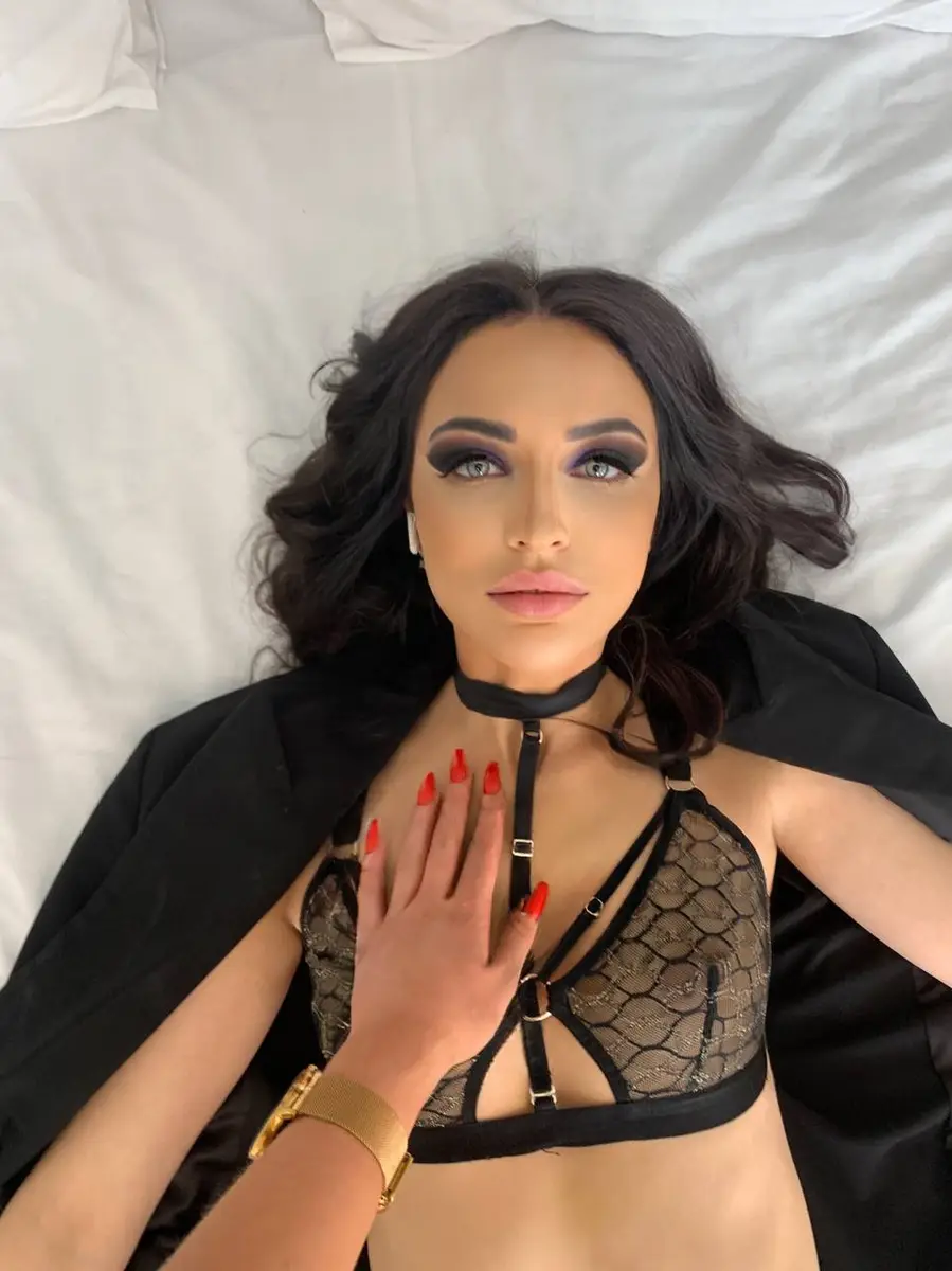 Crystal escort in Milan