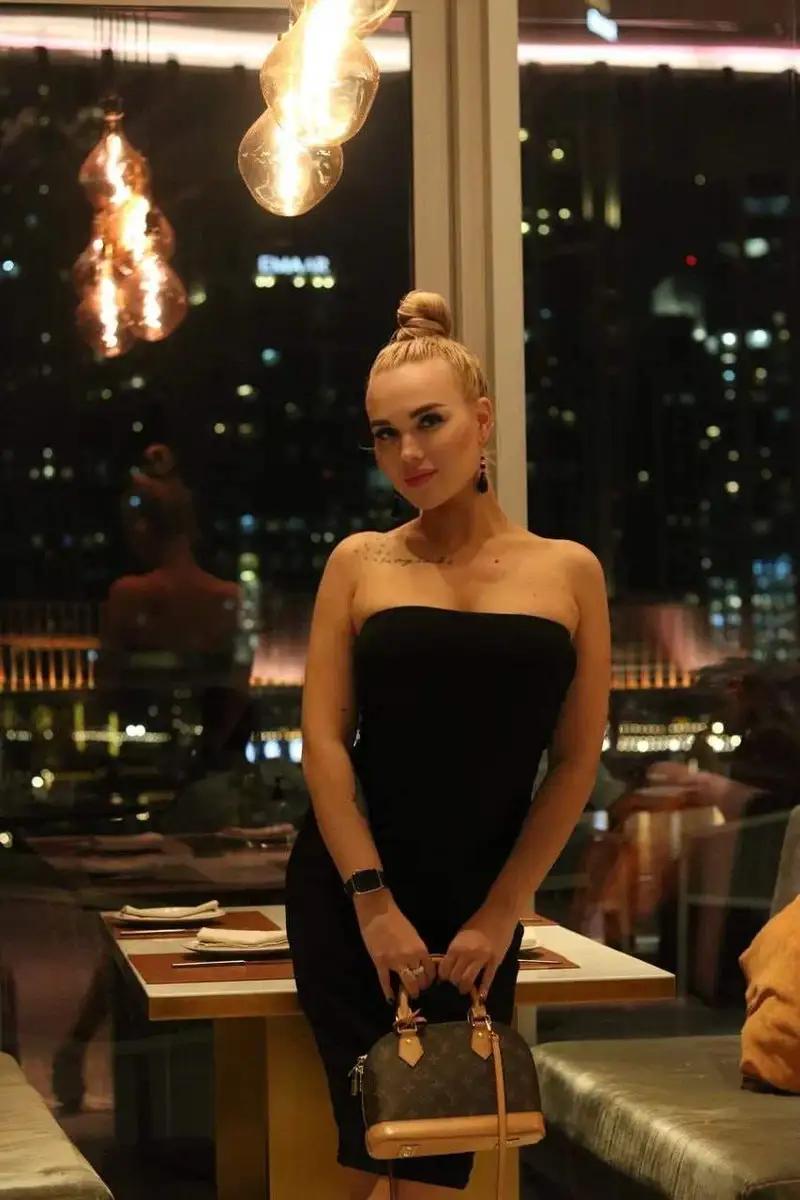 Dana escort in Milan