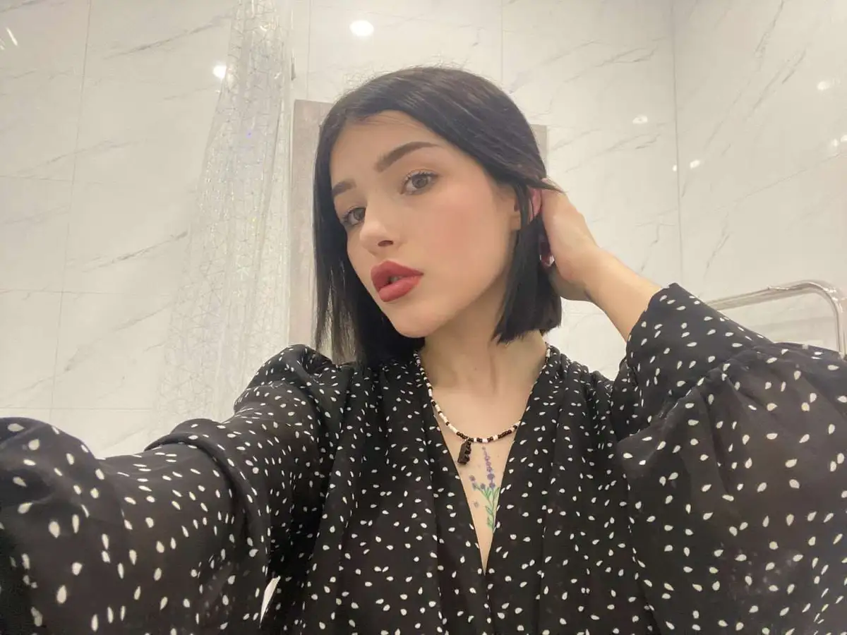 Disha escort in Milan