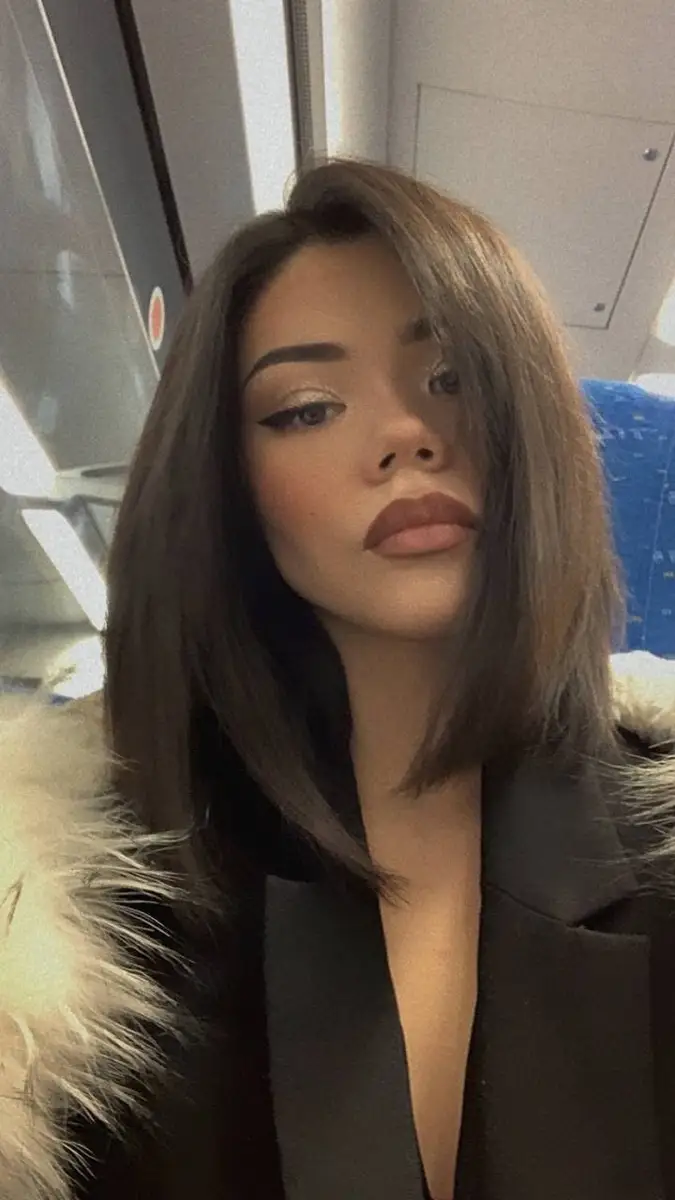 Elina escort in Milan