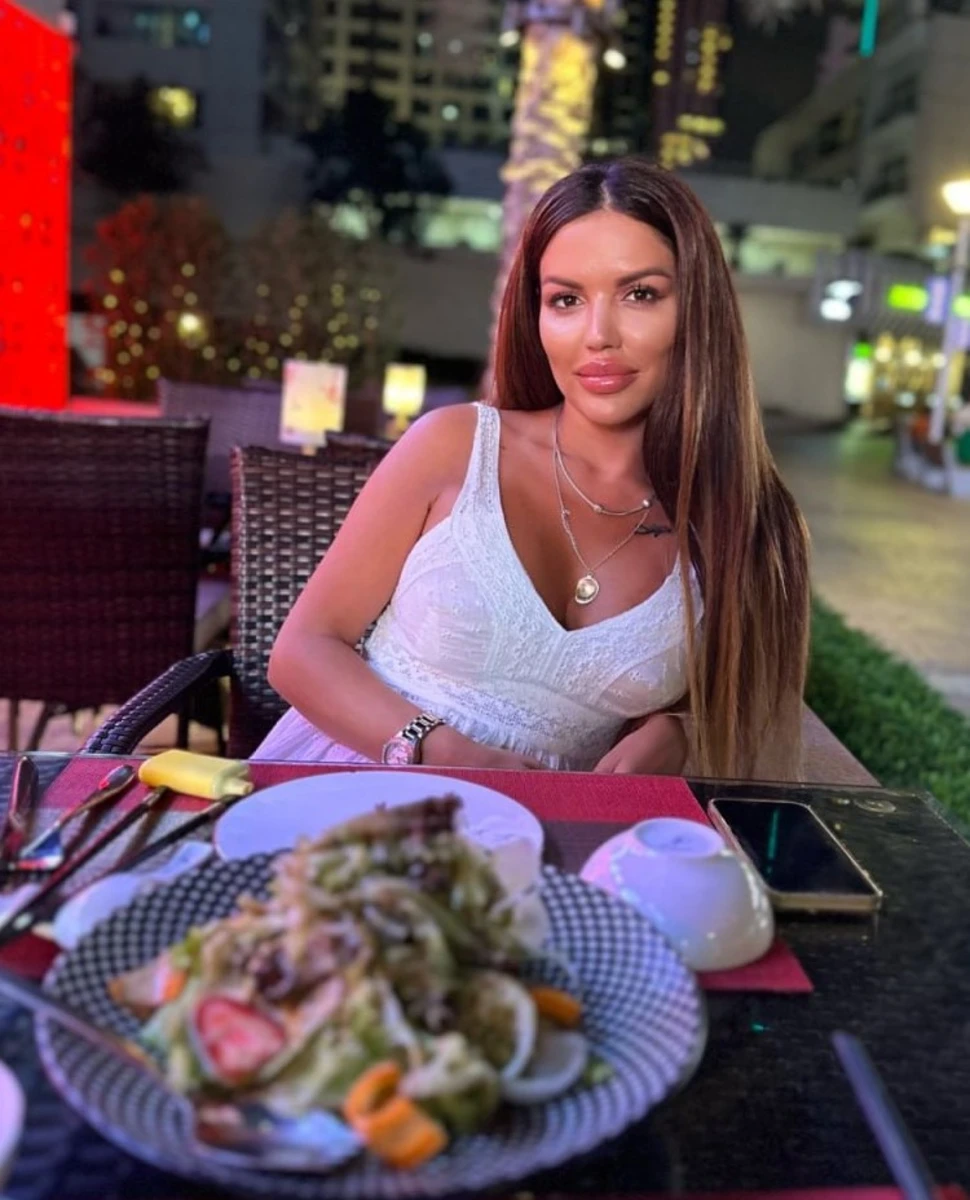 Elina escort in Rome
