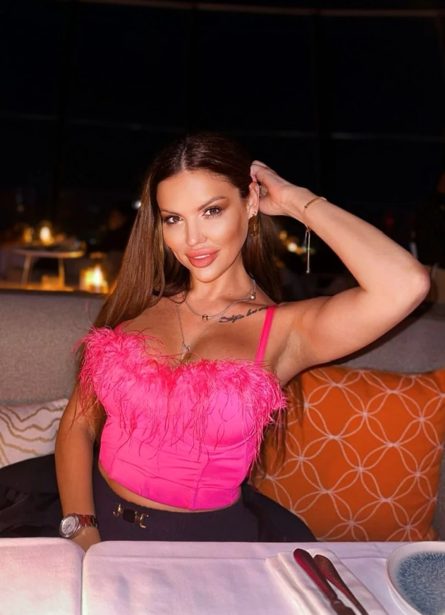 Elina escort in Rome