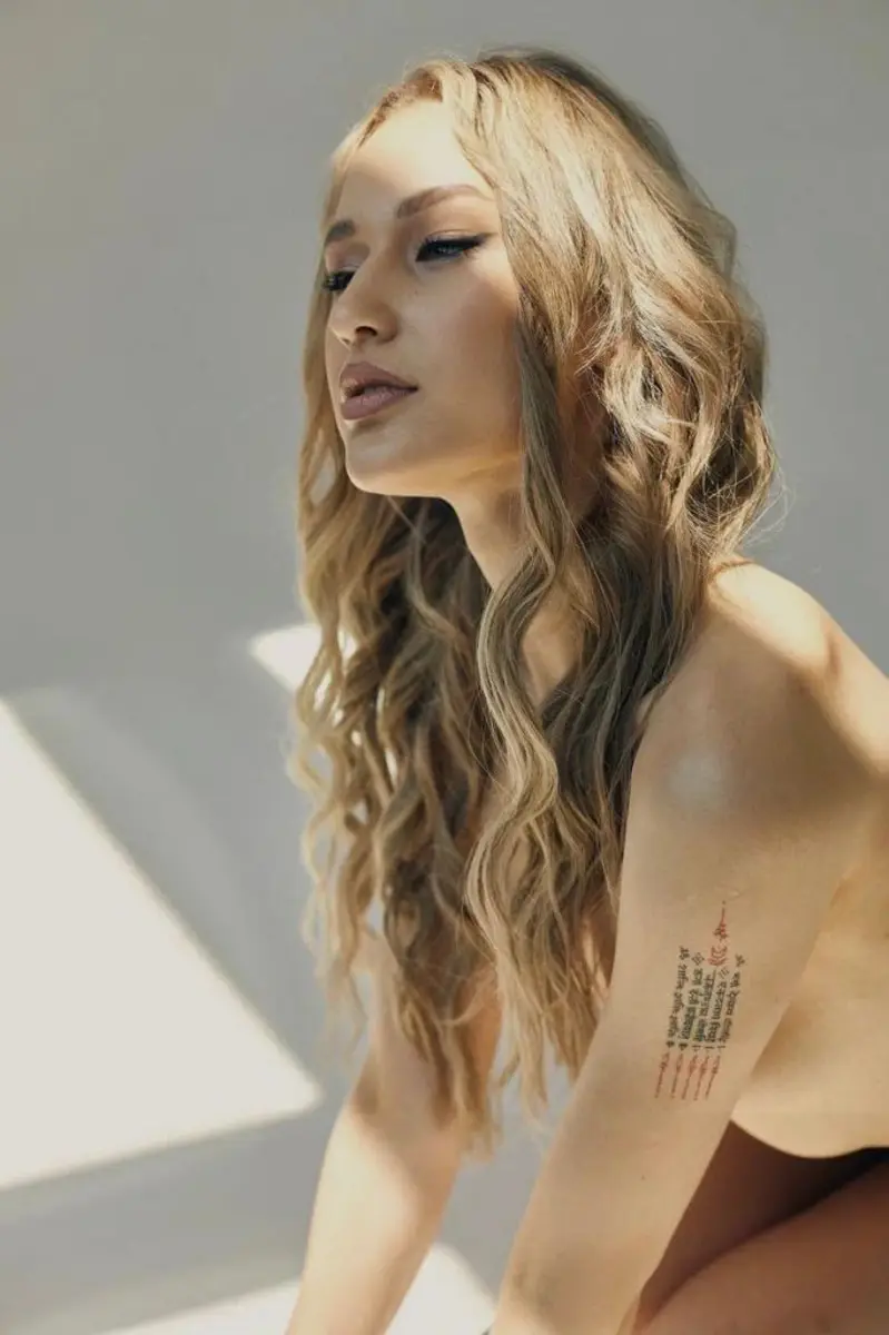 Emilia escort in Milan
