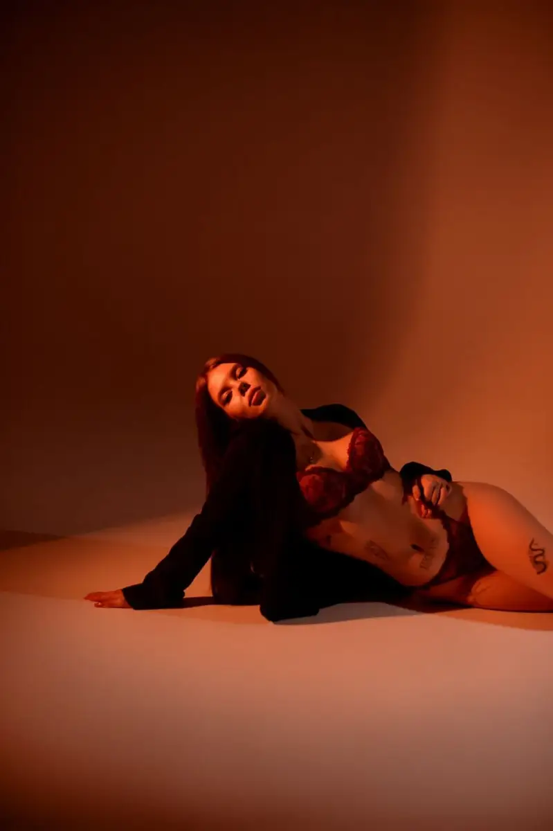 Emma escort in Milan