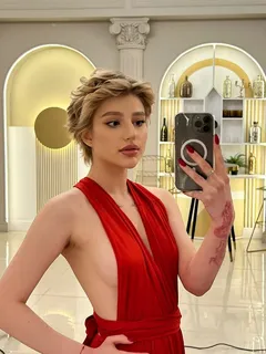 Eseniya escort in Milan