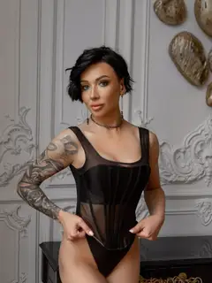 Gina  escort in Milan