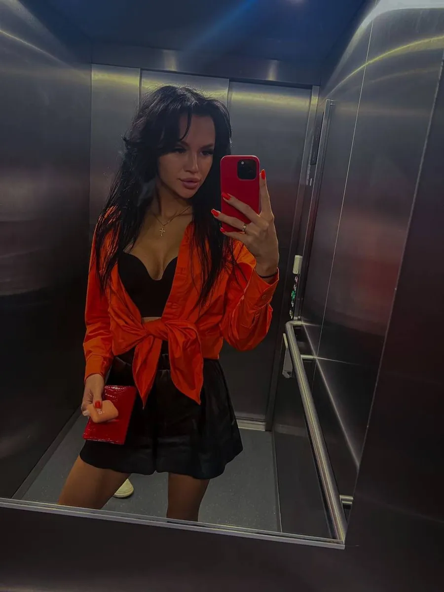 Isabel escort in Milan