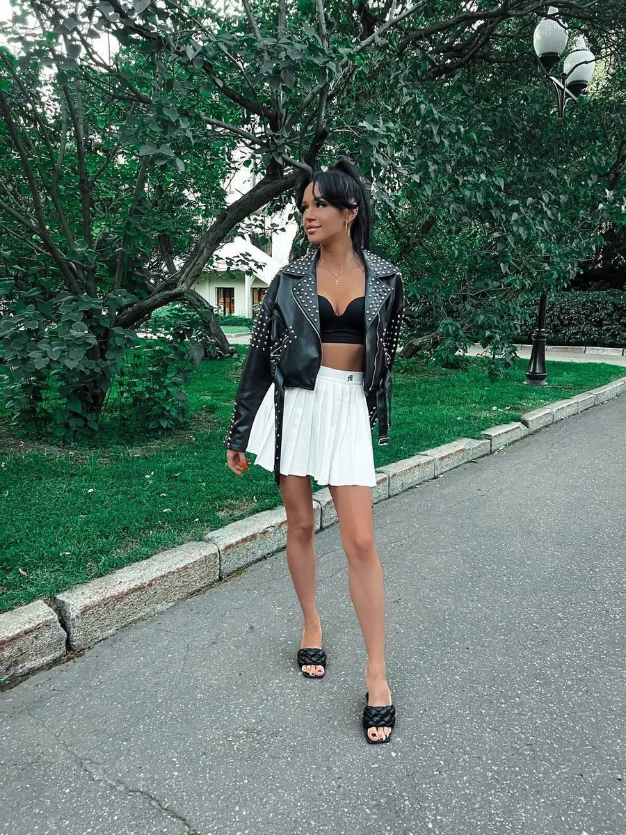 Isabel escort in Milan