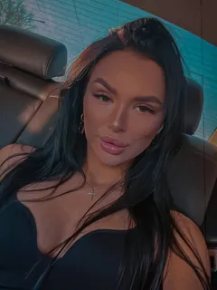 Isabel escort in Milan