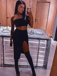 Isabel escort in Milan