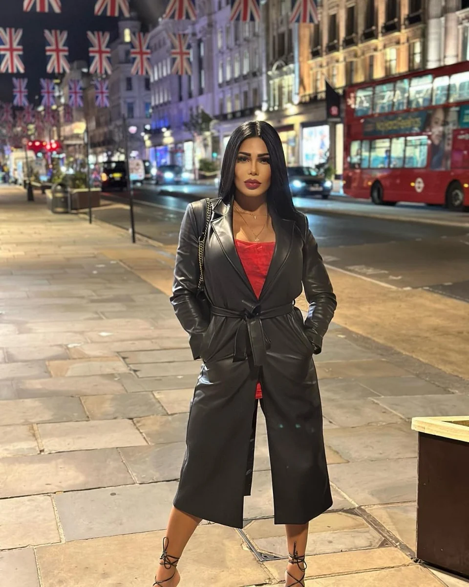 Julianne escort in Milan