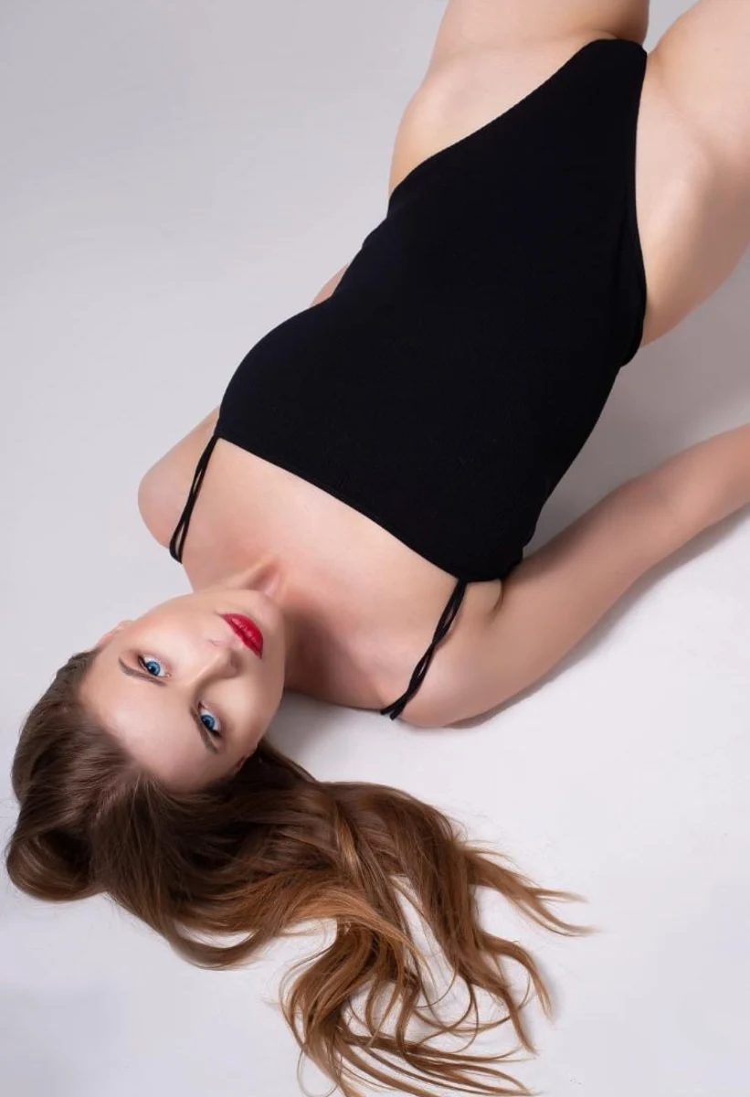 Kaley escort in Milan