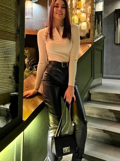 Kate escort in Milan