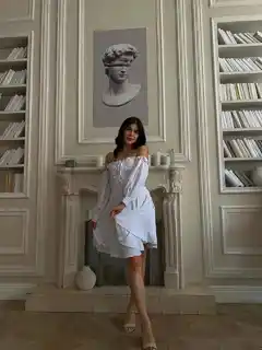 Kira escort in Milan
