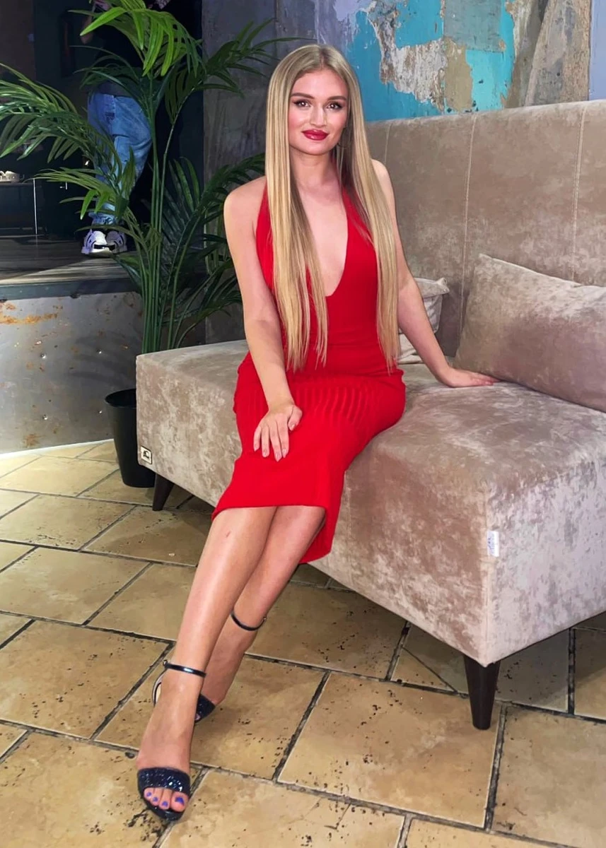 Kira escort in Rome