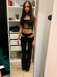 Kristall escort in Milan