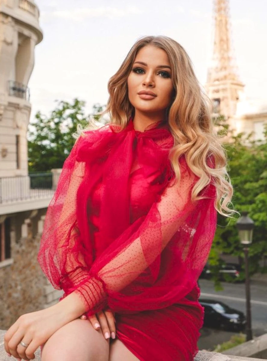 Kristi escort in Milan