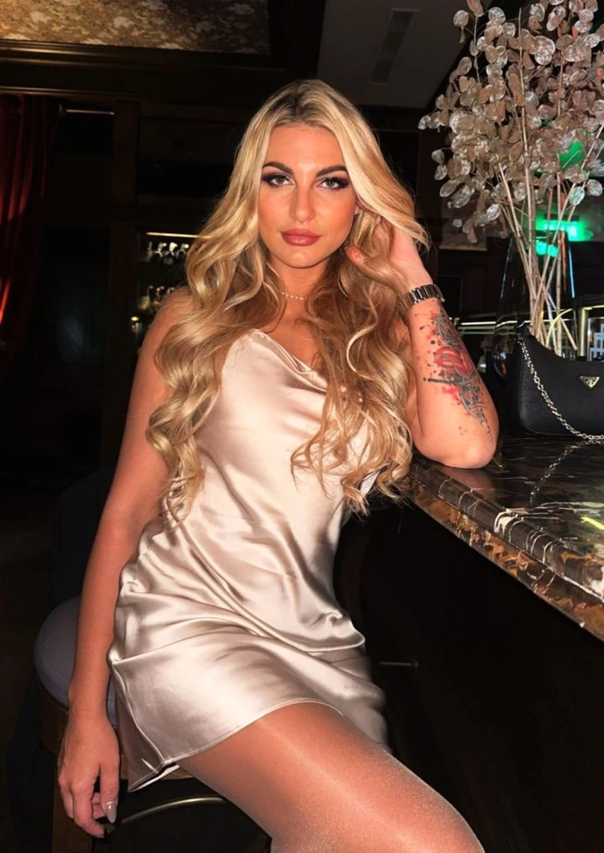 Kristina escort in Milan