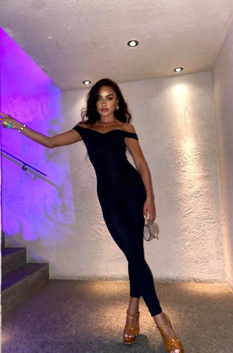 Lana escort in Milan