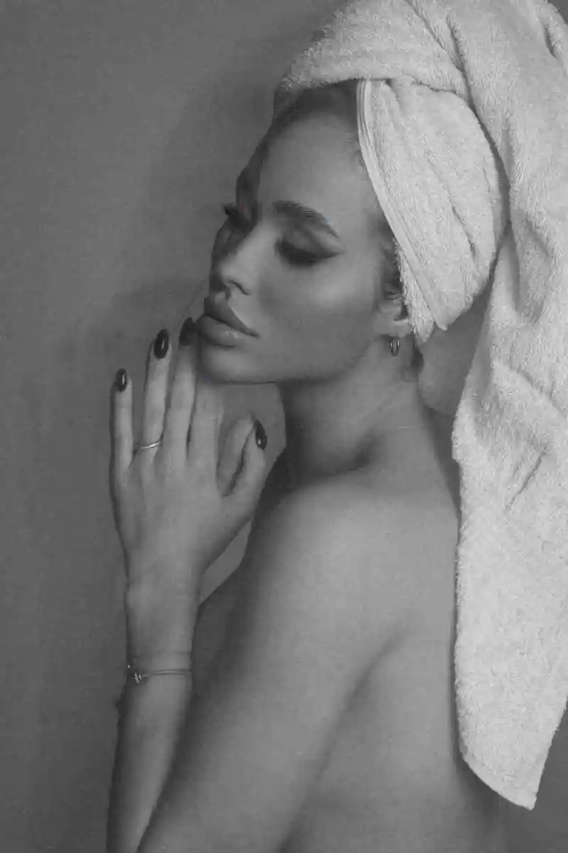 Lana  escort in Milan