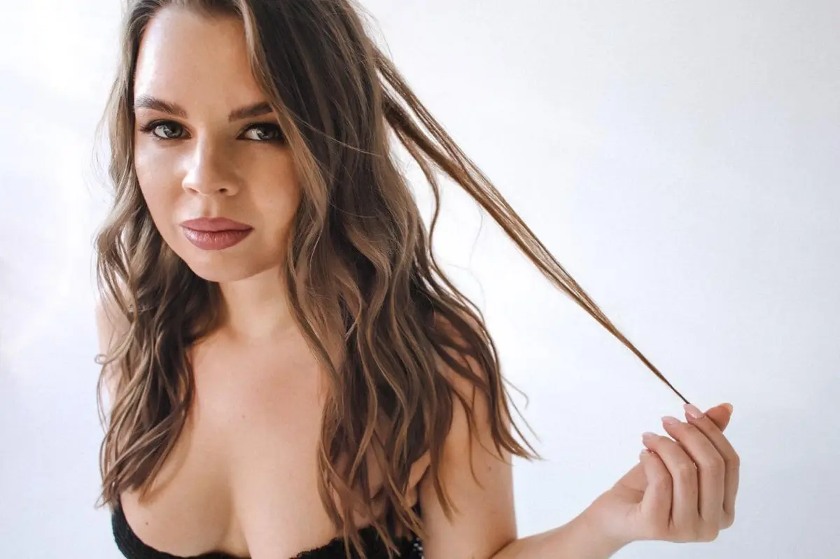 Leona escort in Milan